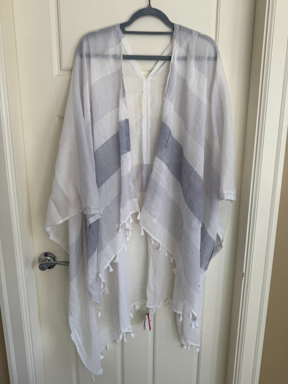 Lululemon Sun to Moon Scarf in white/blue denim/silver fox New!